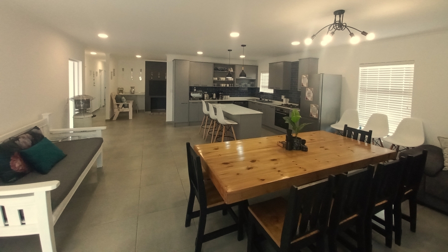 4 Bedroom Property for Sale in Sandy Point Western Cape